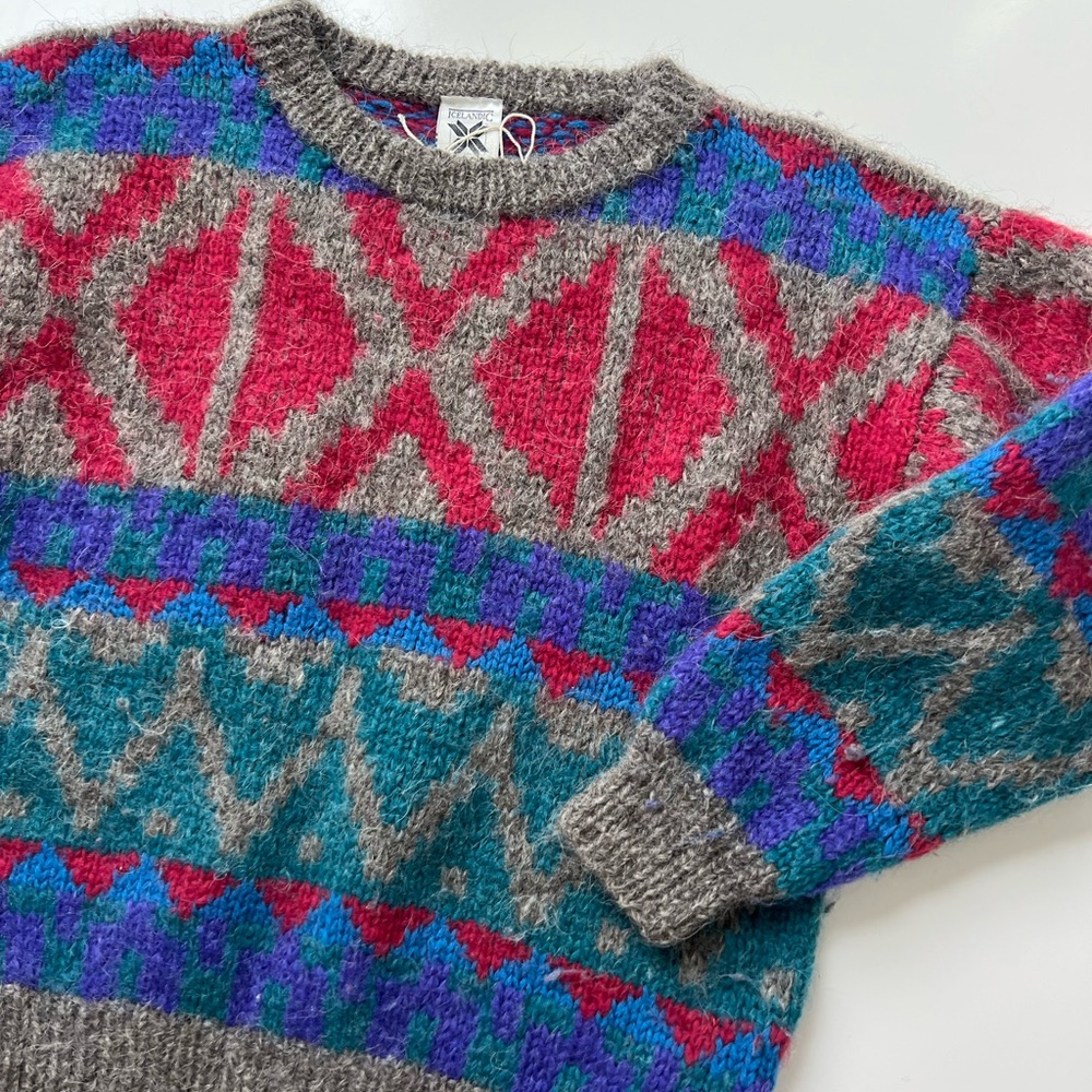 Colorful Geometric Pattern Men’s Sweater Icelandic wool